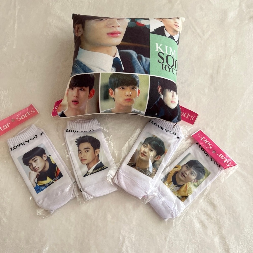 Kim Soo Hyun Pillow and socks